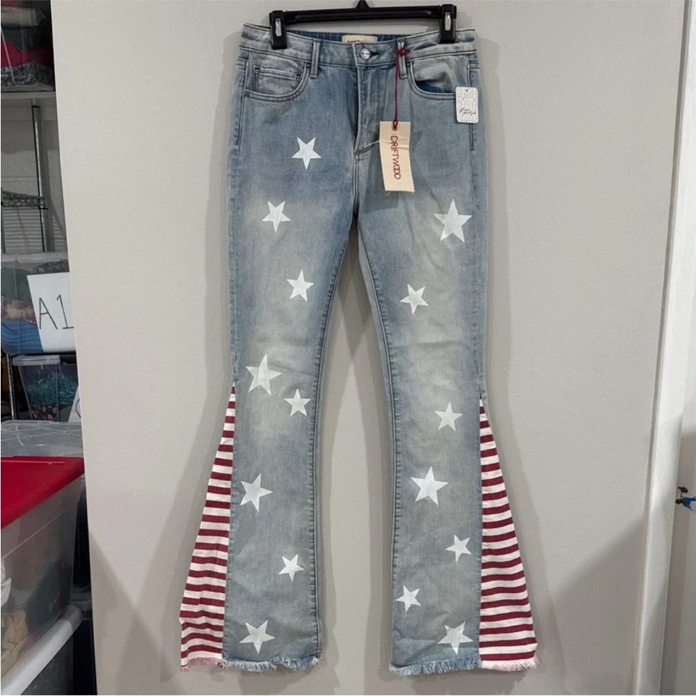 4th of July ready with these DRIFTWOOD Light Blue Star and Red Stripe FlareJeans - Picture 3 of 8